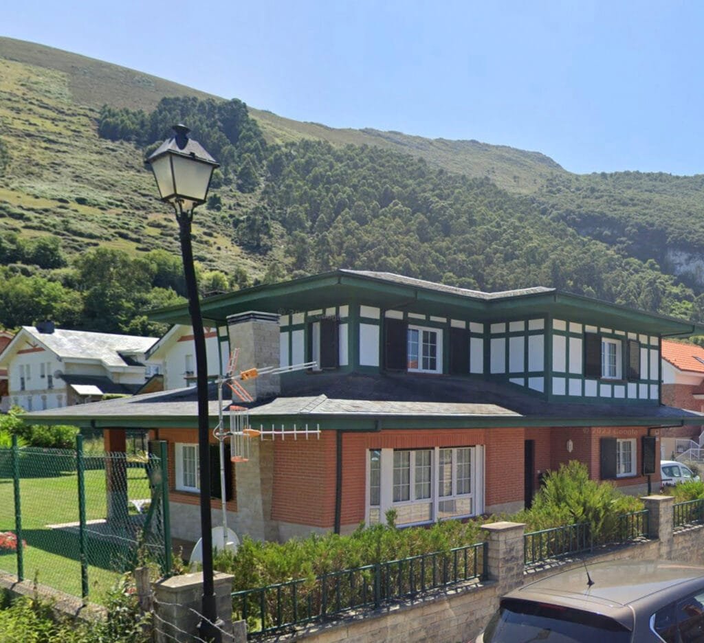 Aparejador profesional en Dirección de Obra de vivienda unifamiliar